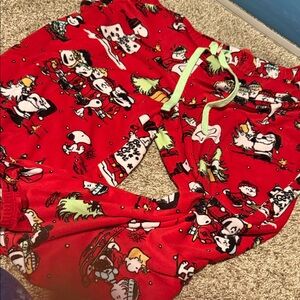 Red plush Peanuts Christmas-themed sleep / lounge pants (XL) - EUC!